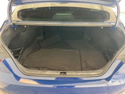 Used 2025 Toyota Camry SE image 19