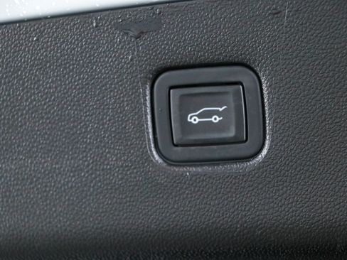 Used 2023 Chevrolet Blazer LT w/ Midnight/Sport Edition FWD image 29