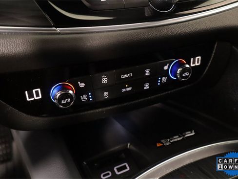 Used 2023 Buick Enclave Premium image 8