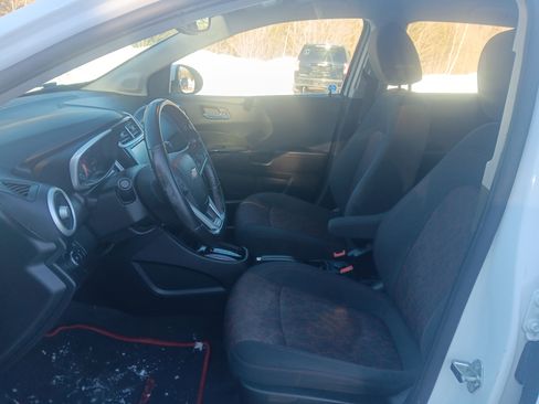 Used 2017 Chevrolet Sonic LT image 14