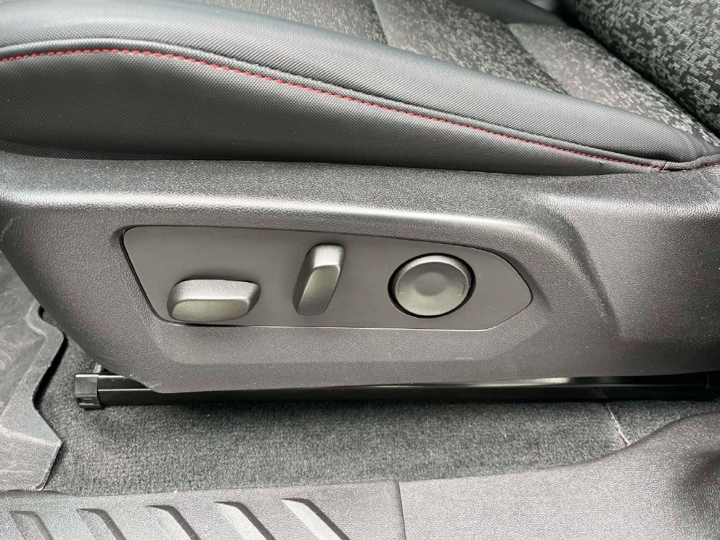 Certified 2023 Chevrolet Colorado Z71 w/ Z71 Convenience Package 2 AWD/4WD image 28