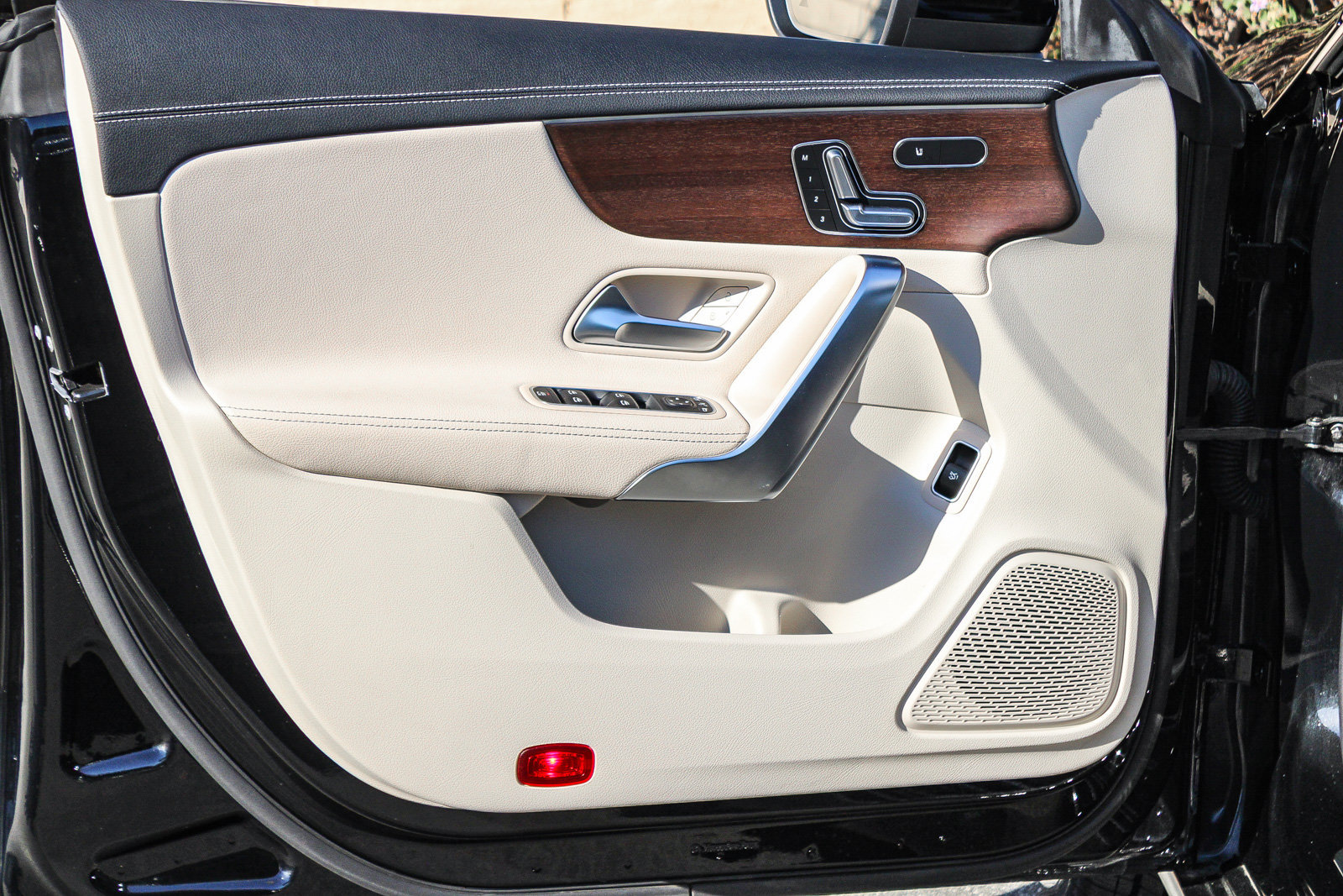 Certified 2022 Mercedes-Benz CLA 250 image 24
