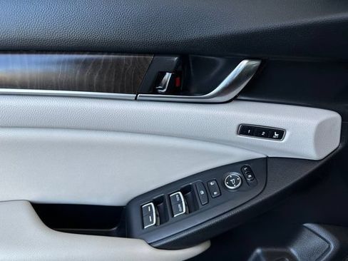 Used 2022 Honda Accord EX-L image 8