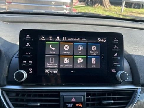 Used 2018 Honda Accord Sport image 10