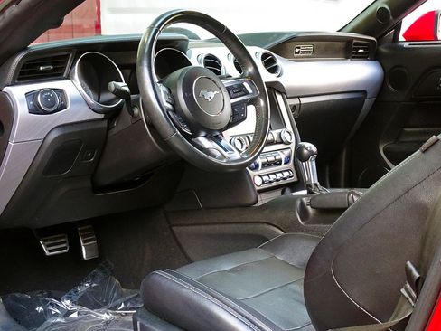 Used 2020 Ford Mustang GT Premium RWD image 18