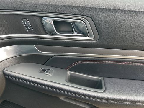 Used 2017 Ford Explorer Sport image 22