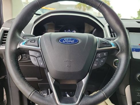 Used 2020 Ford Edge SEL w/ Convenience Package FWD image 19