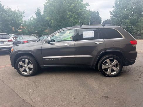 Used 2015 Jeep Grand Cherokee Limited w/ Trailer Tow Group IV AWD/4WD image 11