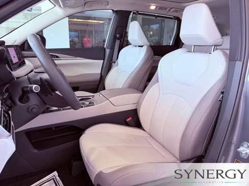 Used 2026 INFINITI QX60 Luxe FWD image 25