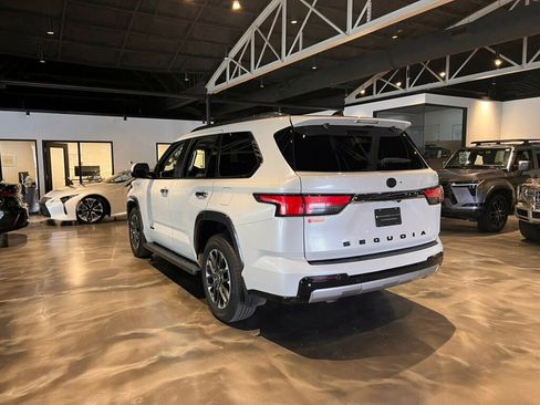 Used 2024 Toyota Sequoia Limited image 3