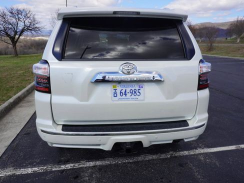 Used 2019 Toyota 4Runner Limited AWD/4WD image 10