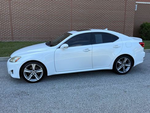 Used 2012 Lexus IS 250 RWD image 4
