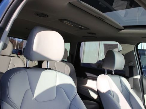 Used 2024 Kia Telluride S w/ S Sunroof Package image 35