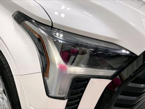 Used 2023 Toyota Tundra SR image 28