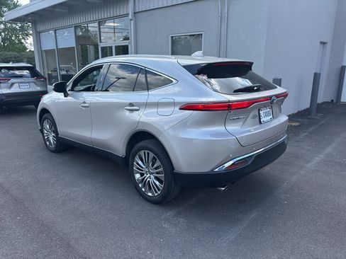 Certified 2021 Toyota Venza Limited w/ Advanced Technology Package AWD/4WD image 3