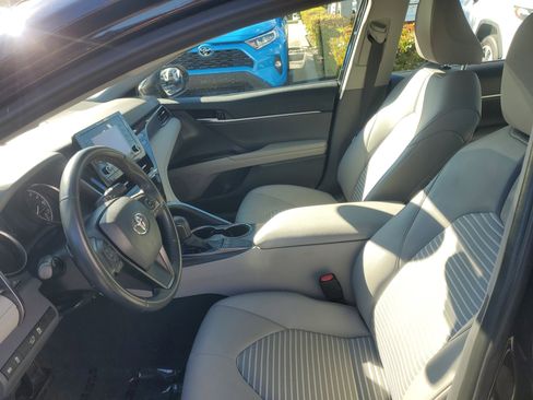 Used 2023 Toyota Camry SE image 15