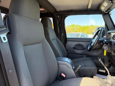 Used 2006 Jeep Wrangler X image 14