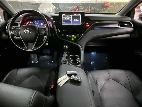 Used 2022 Toyota Camry XSE FWD image 16