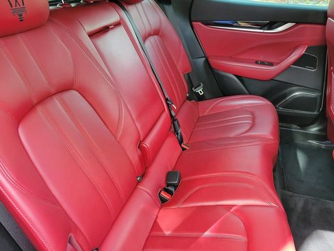 Used 2018 Maserati Levante GranSport image 13