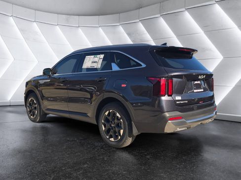 New 2026 Kia Sorento S FWD image 3