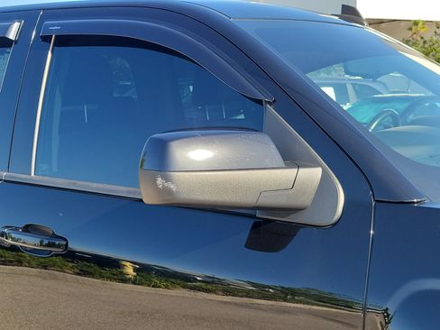 Used 2018 Chevrolet Silverado 1500 LT w/ Redline Edition AWD/4WD image 8