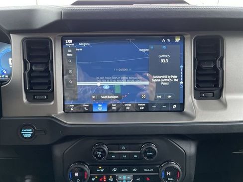 New 2025 Ford Bronco Outer Banks w/ Black Appearance Package image 19