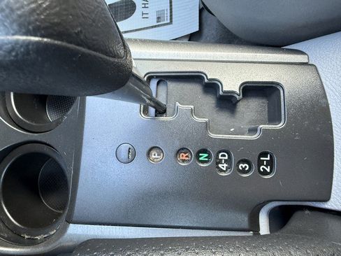 Used 2010 Toyota RAV4 2WD V6 image 34