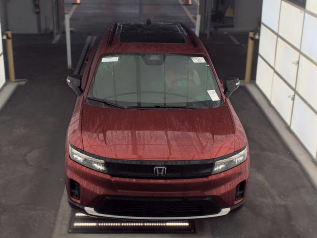 Used 2025 Honda Prologue Touring image 2