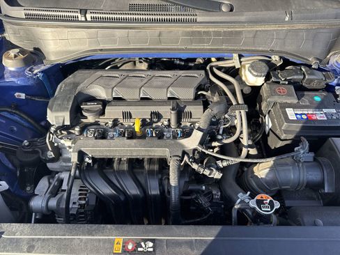 Used 2024 Hyundai Venue SEL image 34