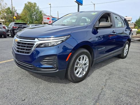 Used 2022 Chevrolet Equinox LS image 1