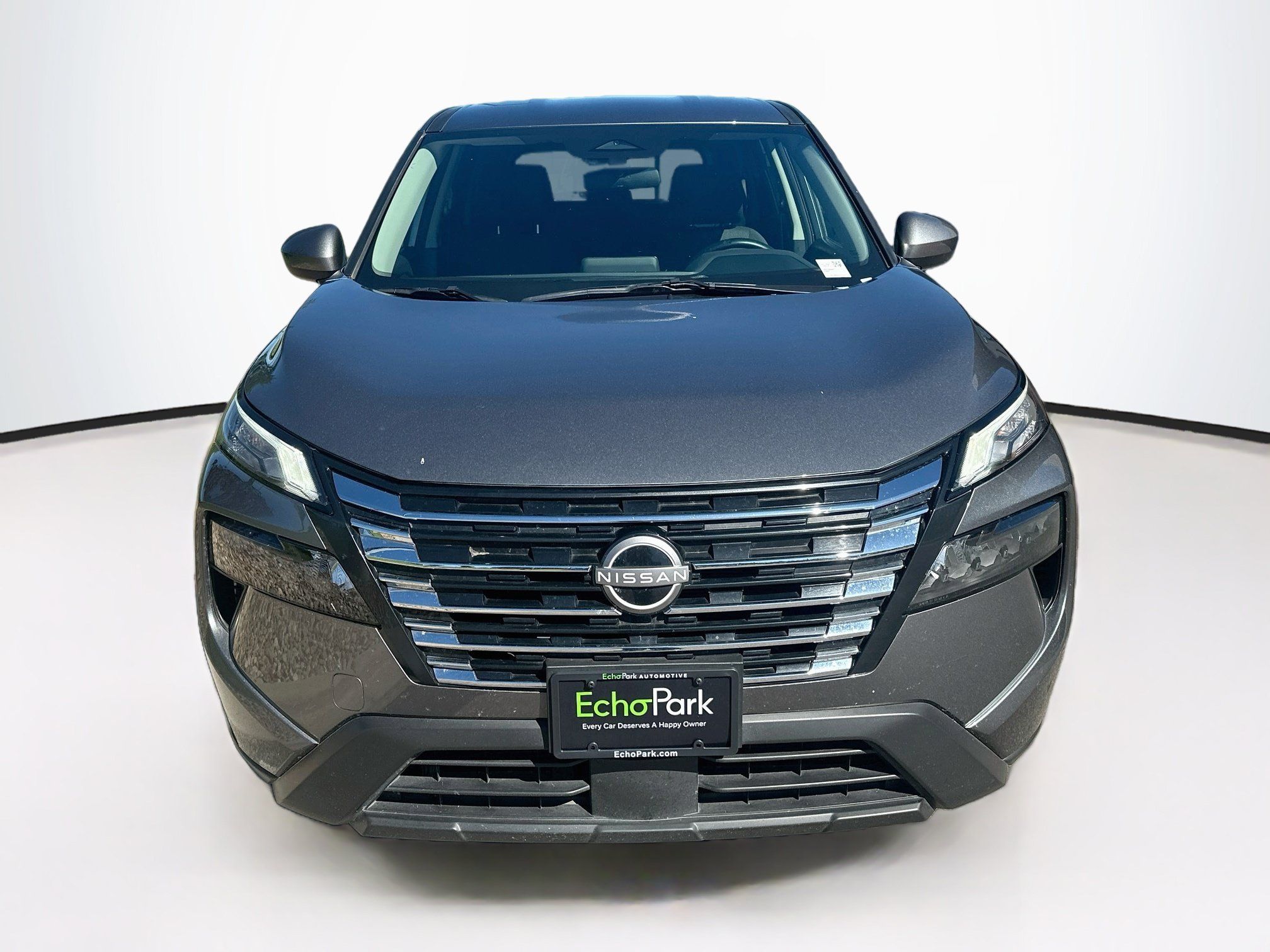 Used 2025 Nissan Rogue SV AWD/4WD image 2