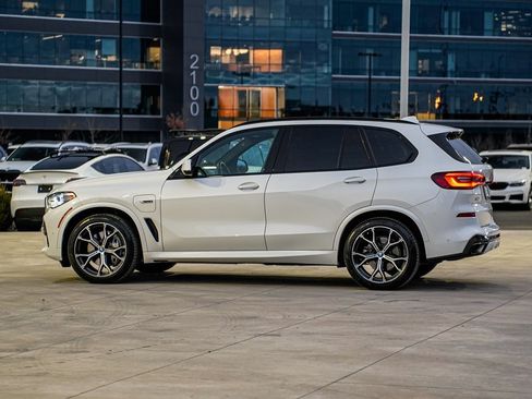 Used 2022 BMW X5 xDrive45e w/ M Sport Package image 7