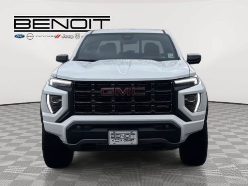 Used 2024 GMC Canyon AT4 w/ AT4 Premium Package AWD/4WD image 2