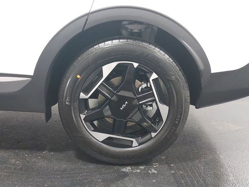 New 2026 Kia Sportage S image 32