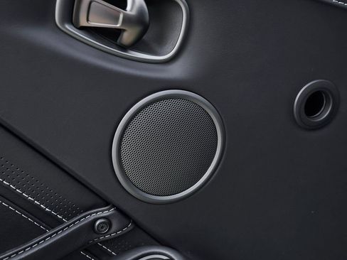 Used 2023 Aston Martin V12 Vantage image 38