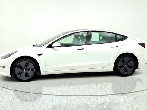 Used 2021 Tesla Model 3 Standard Range Plus RWD image 8