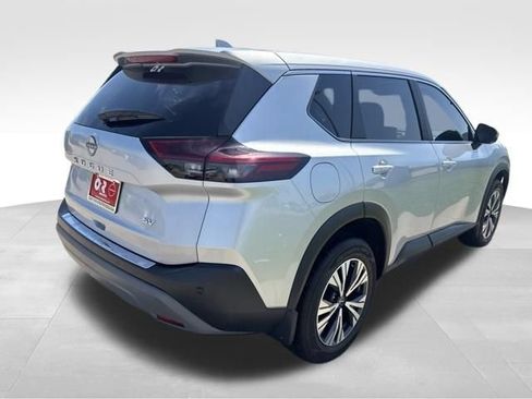 Used 2023 Nissan Rogue SV FWD image 8