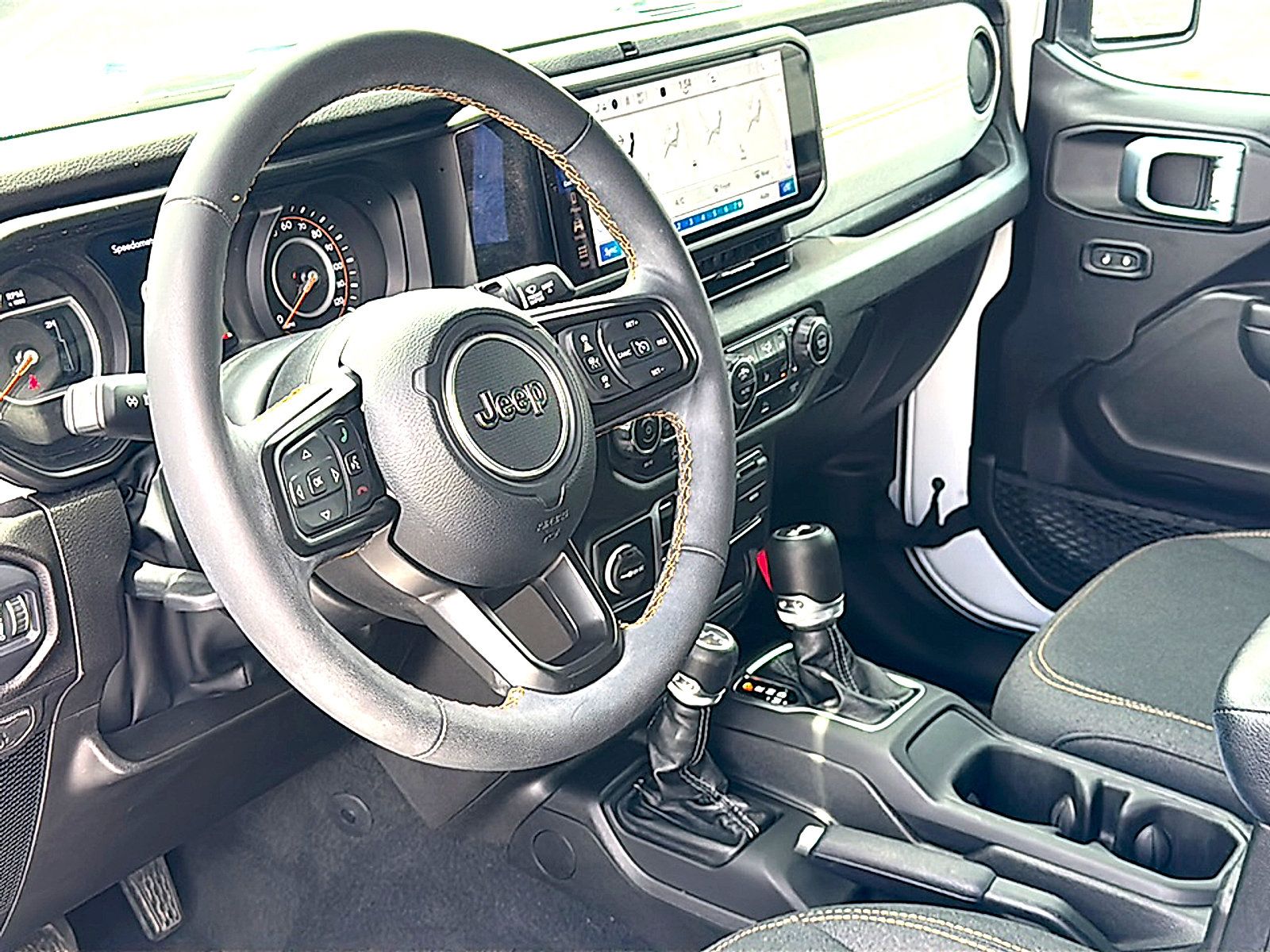 Used 2024 Jeep Wrangler Unlimited Sport AWD/4WD image 12