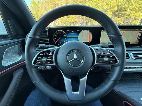 Used 2022 Mercedes-Benz GLE 350 4MATIC w/ Premium Package image 19