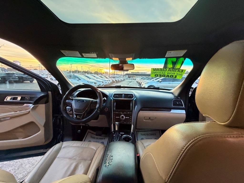 Used 2017 Ford Explorer Limited w/ Equipment Group 301A FWD image 29