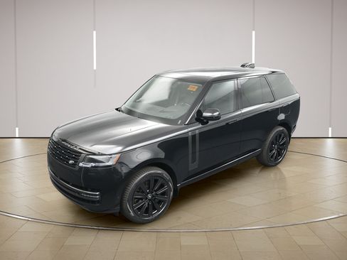 Used 2025 Land Rover Range Rover SE AWD/4WD image 28