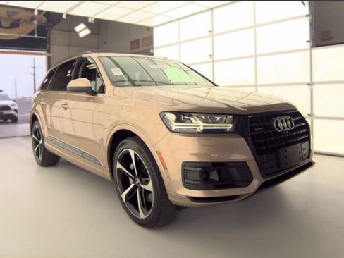 Used 2019 Audi Q7 3.0T Prestige AWD/4WD image 4