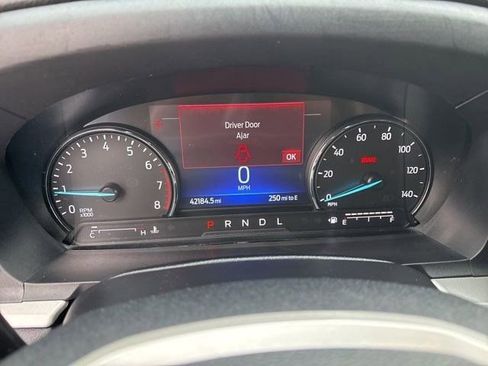 Used 2022 Ford Explorer XLT w/ Equipment Group 202A image 15