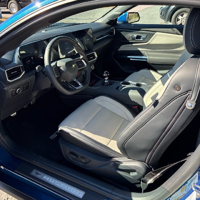 Used 2024 Ford Mustang GT Premium RWD image 6