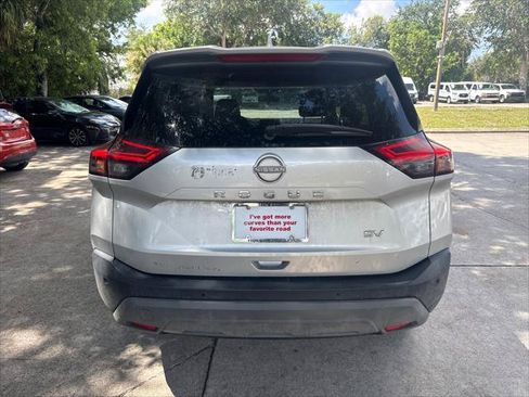 Used 2023 Nissan Rogue SV FWD image 7