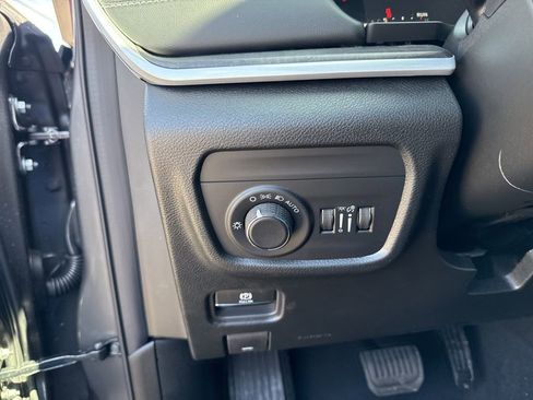 New 2026 Jeep Grand Cherokee Altitude AWD/4WD image 17