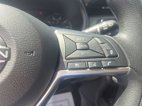 Used 2023 Nissan Kicks SV FWD image 15