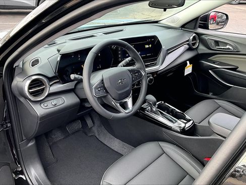 New 2026 Chevrolet Trax ACTIV FWD image 6