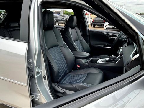 Used 2024 Toyota RAV4 XSE image 9