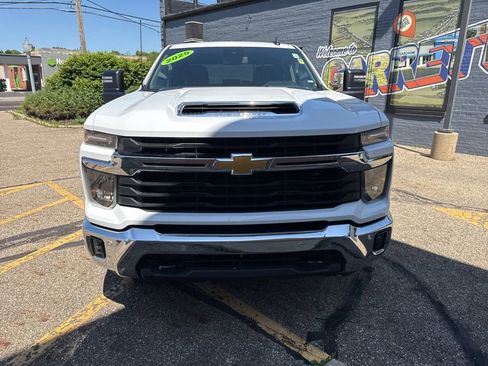Used 2025 Chevrolet Silverado 2500 LT w/ Safety Package AWD/4WD image 2